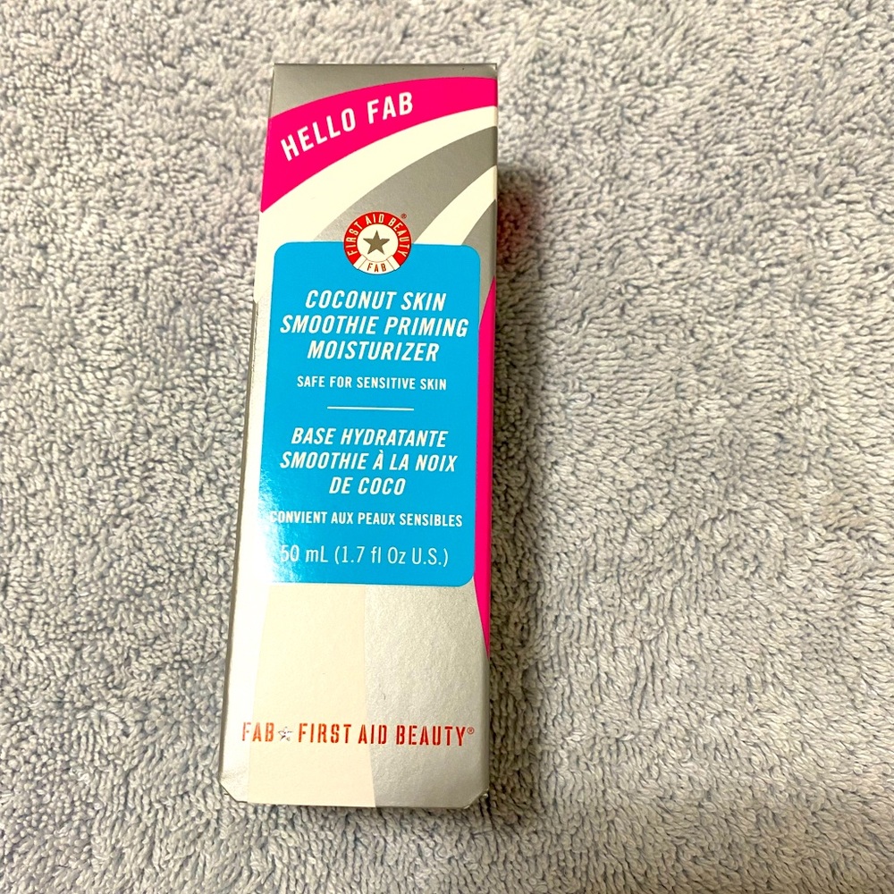 First Aid Beauty - Coconut Priming Moisturizer